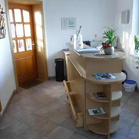 Stadtsee-pension 招待所 3*